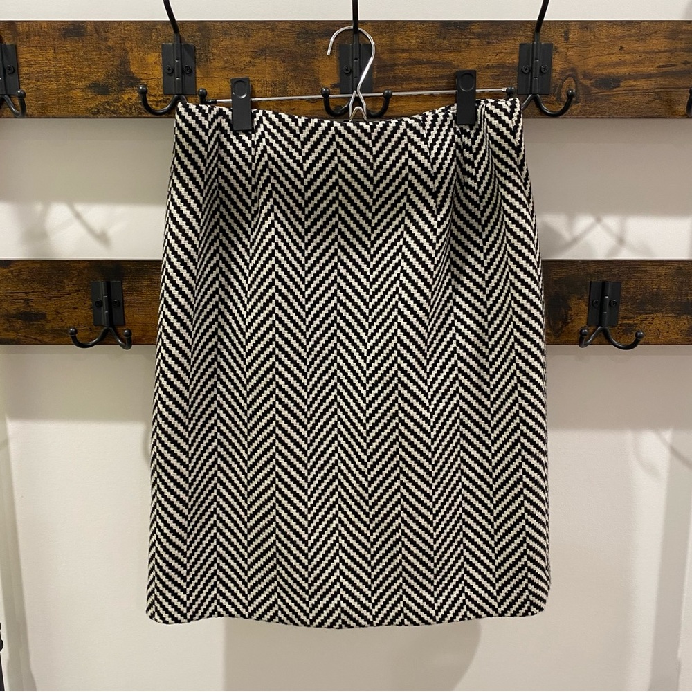 TALBOTS | Women’s Wool Black + White Herringbone Fully Lined Skirt, Size 8